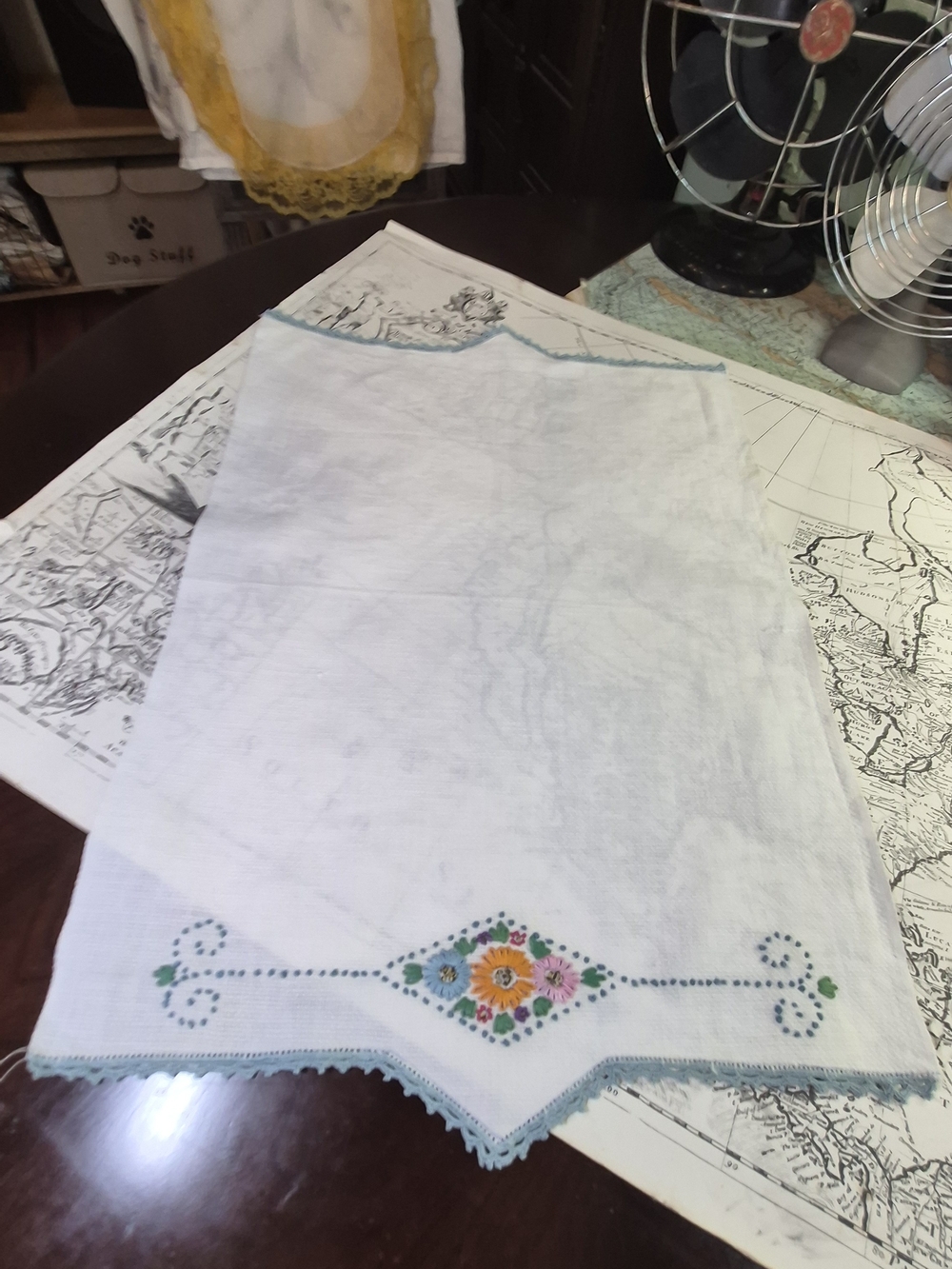 Embroidered Floral Linen Accent Towel - White with Blue Trim